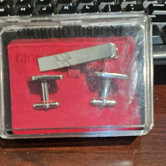Giorgio Bissoni cufflinks and tie clip set - Picture 2 of 3